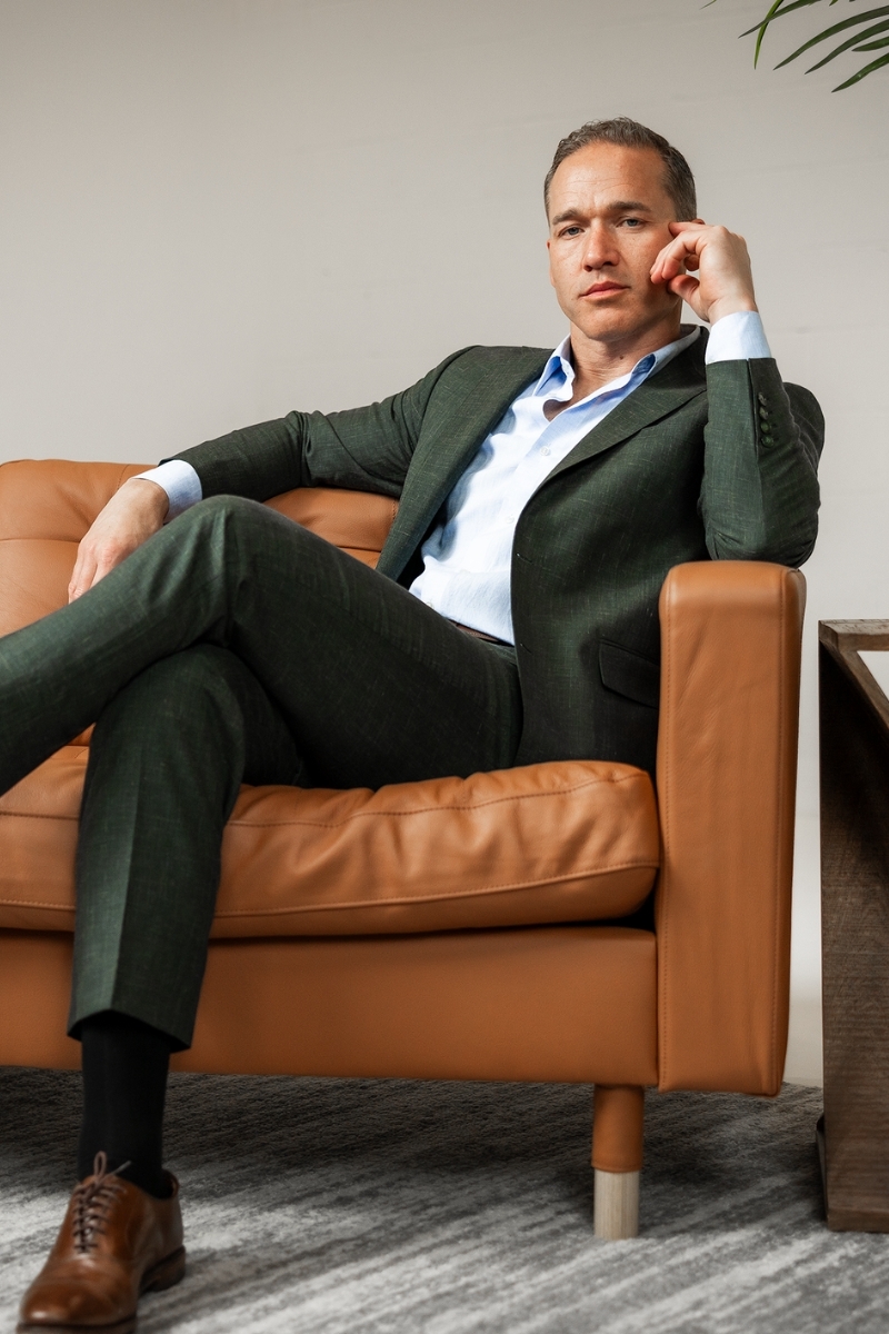 BLACK LAPEL Official | Custom-Fitted Suits & Shirts